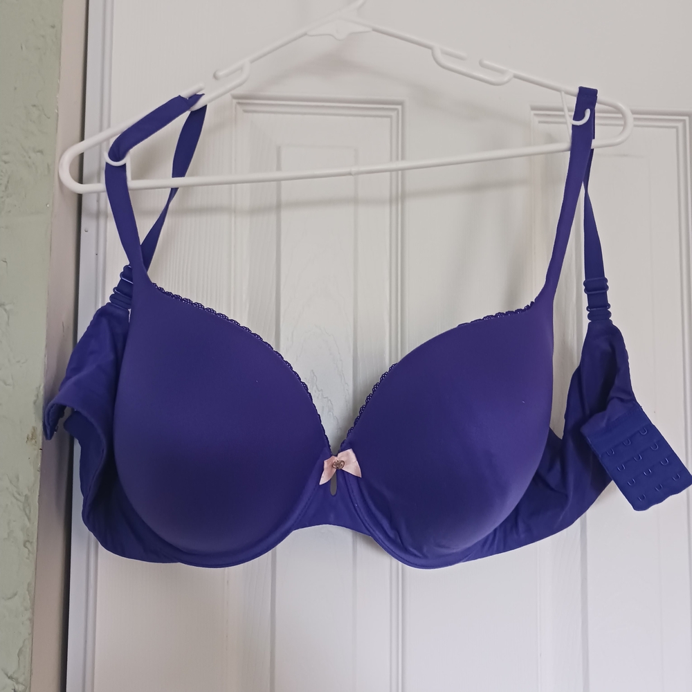 2X$30  Victoria's Secret Women's BRA Purple SZ 38 DD Great Conditions